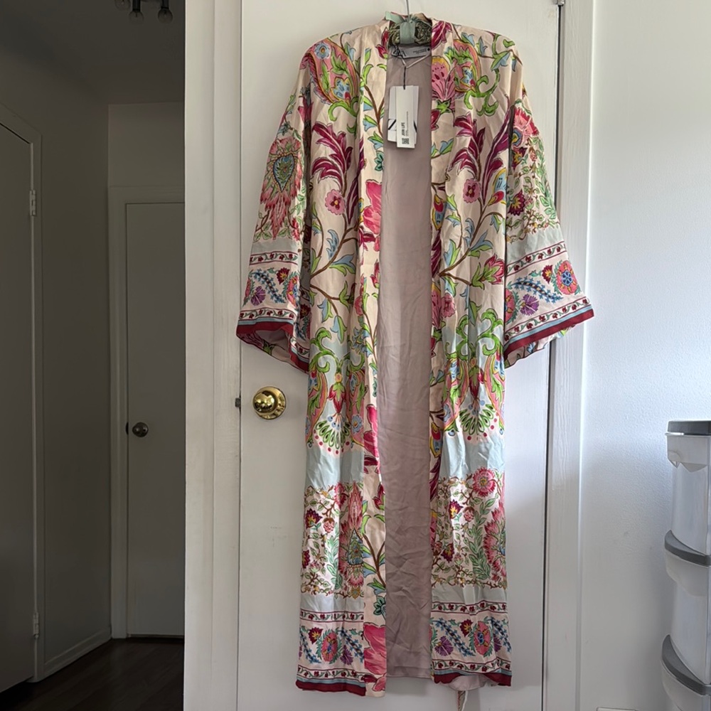 Floral Printed Long Kimono Robe with tie - Pink Cream